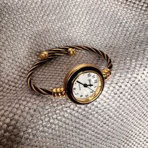 Geneva Platinum Gold and Black Women's Watch NEEDS BATTERY